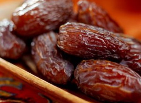 خرما پیارم مرغوب سوغات شیرین جنوب ایران